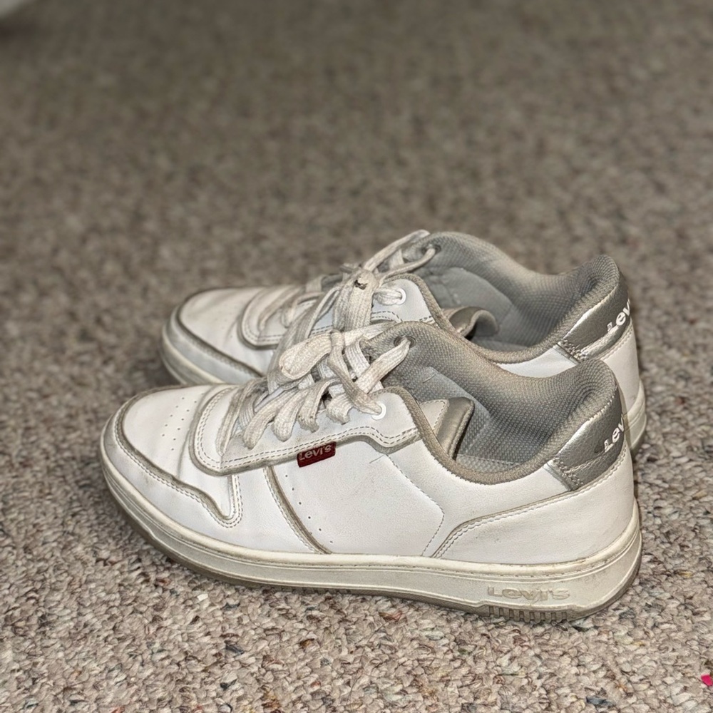 Levi's White and Gray Casual Sneakers